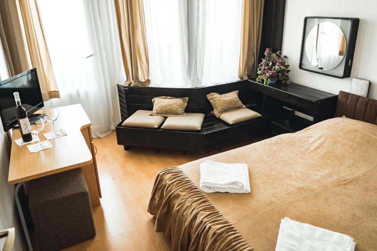 Hotel Lepenski Vir دونيي ميلانوفاتس المظهر الخارجي الصورة
